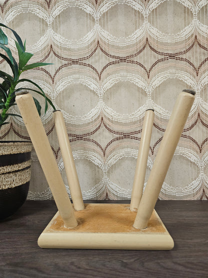 Vintage houten melkkrukje cremekleur – 28,5 cm hoog