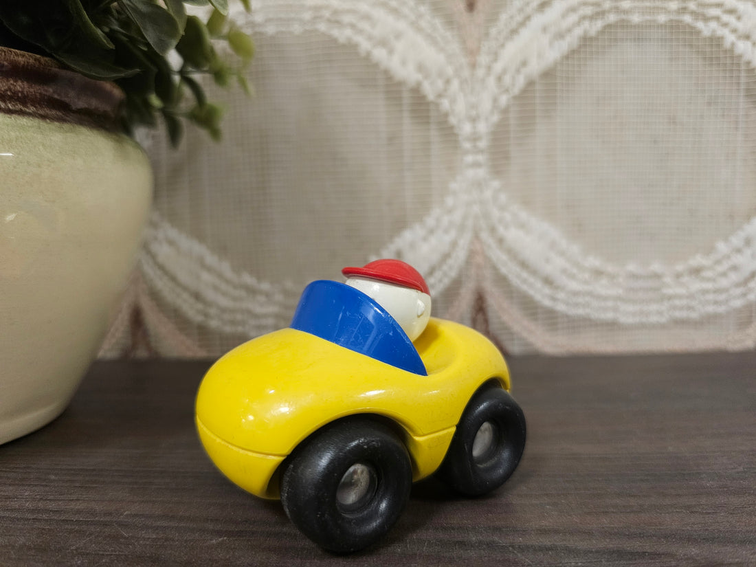 Ambi Toys kleine auto geel