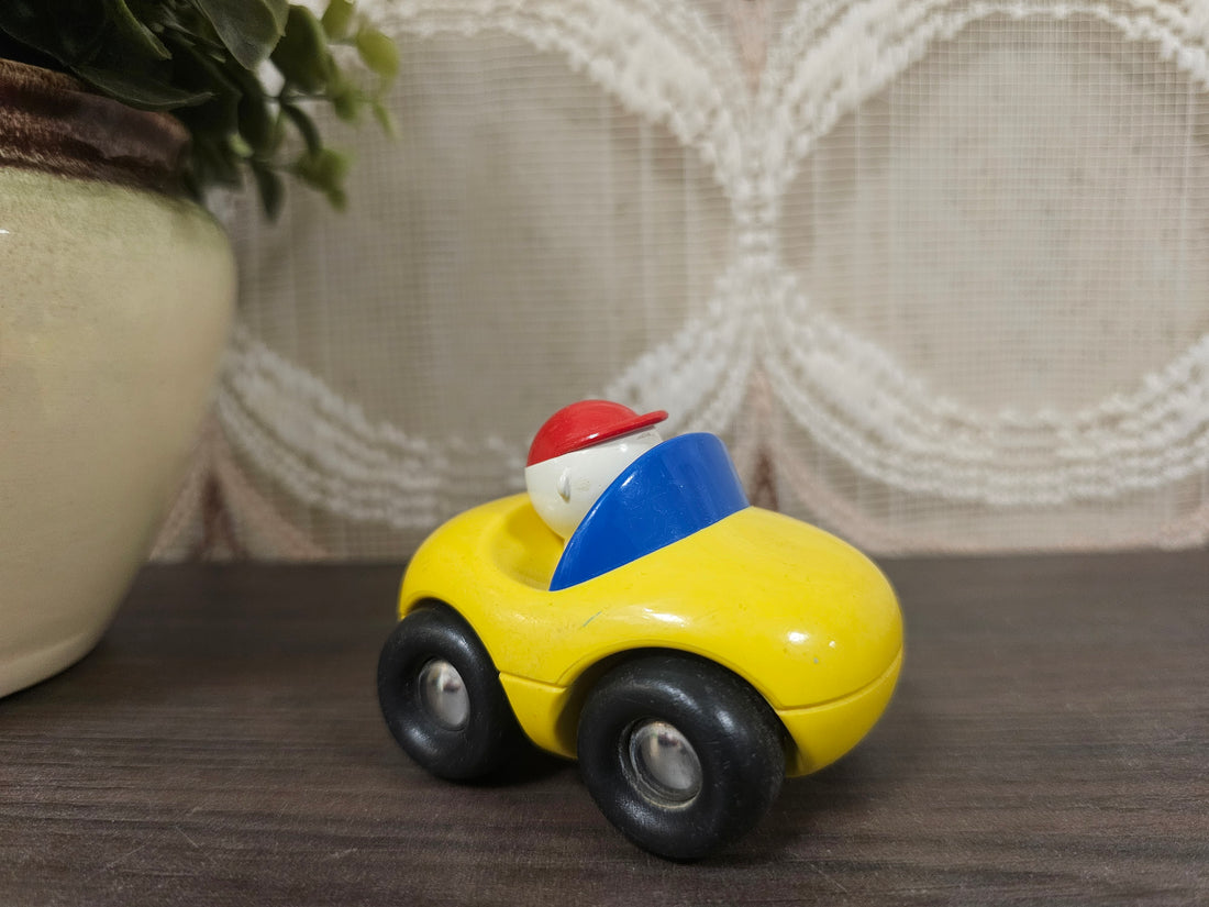 Ambi Toys kleine auto geel