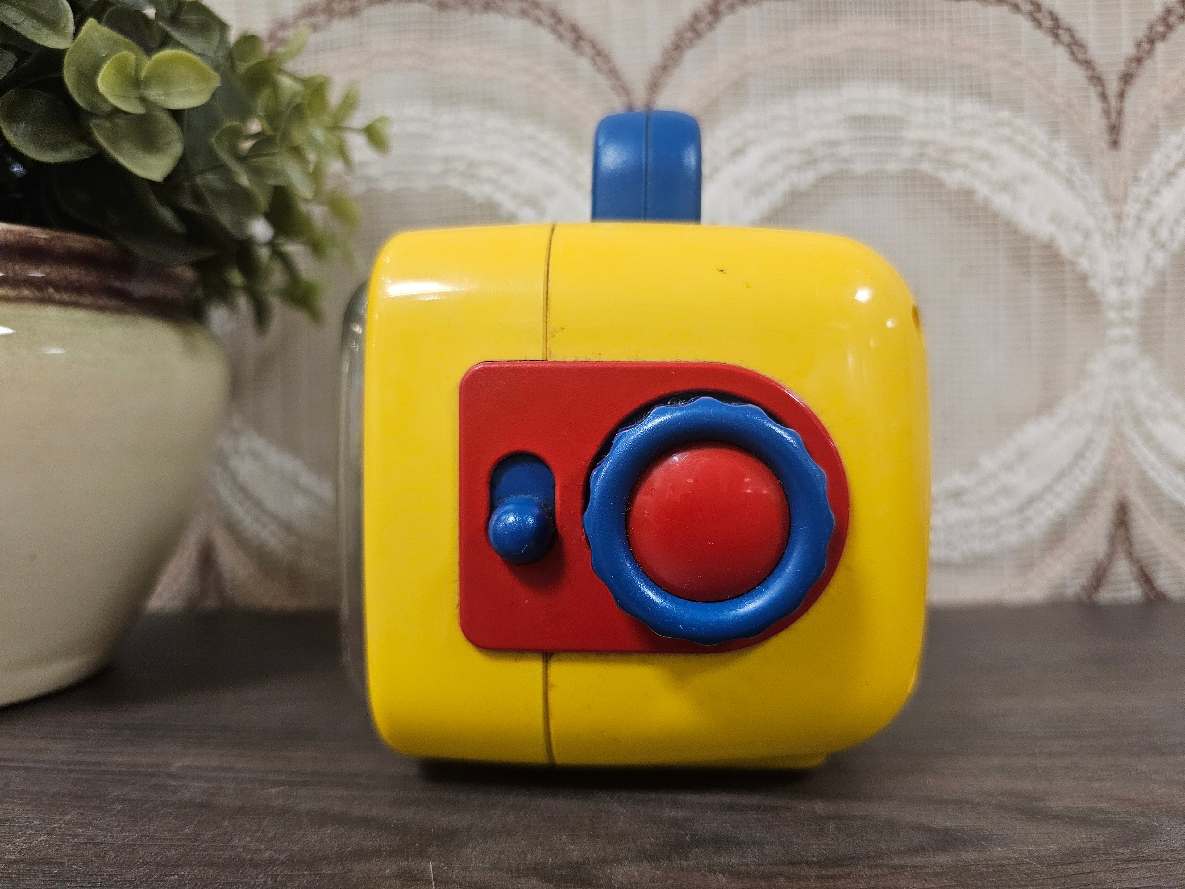 Ambi Toys baby tv