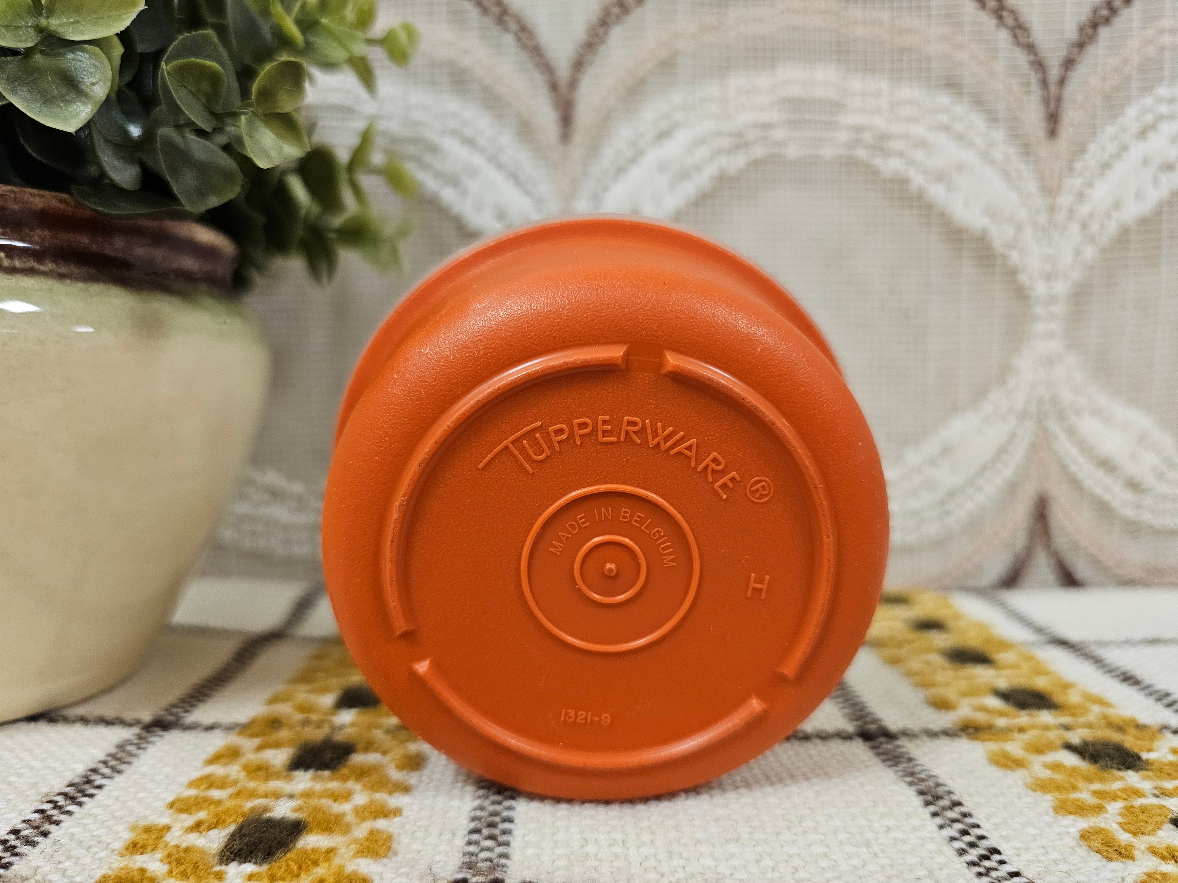 Tupperware bakje rond roestbruin 9,5 cm
