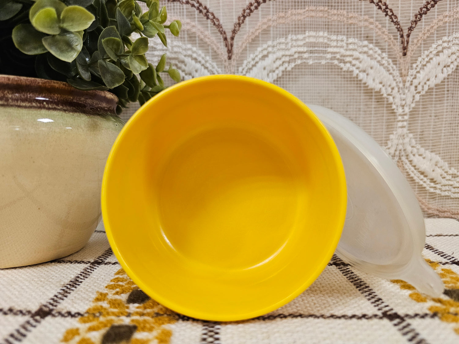 Tupperware bakje rond geel 9,5 cm