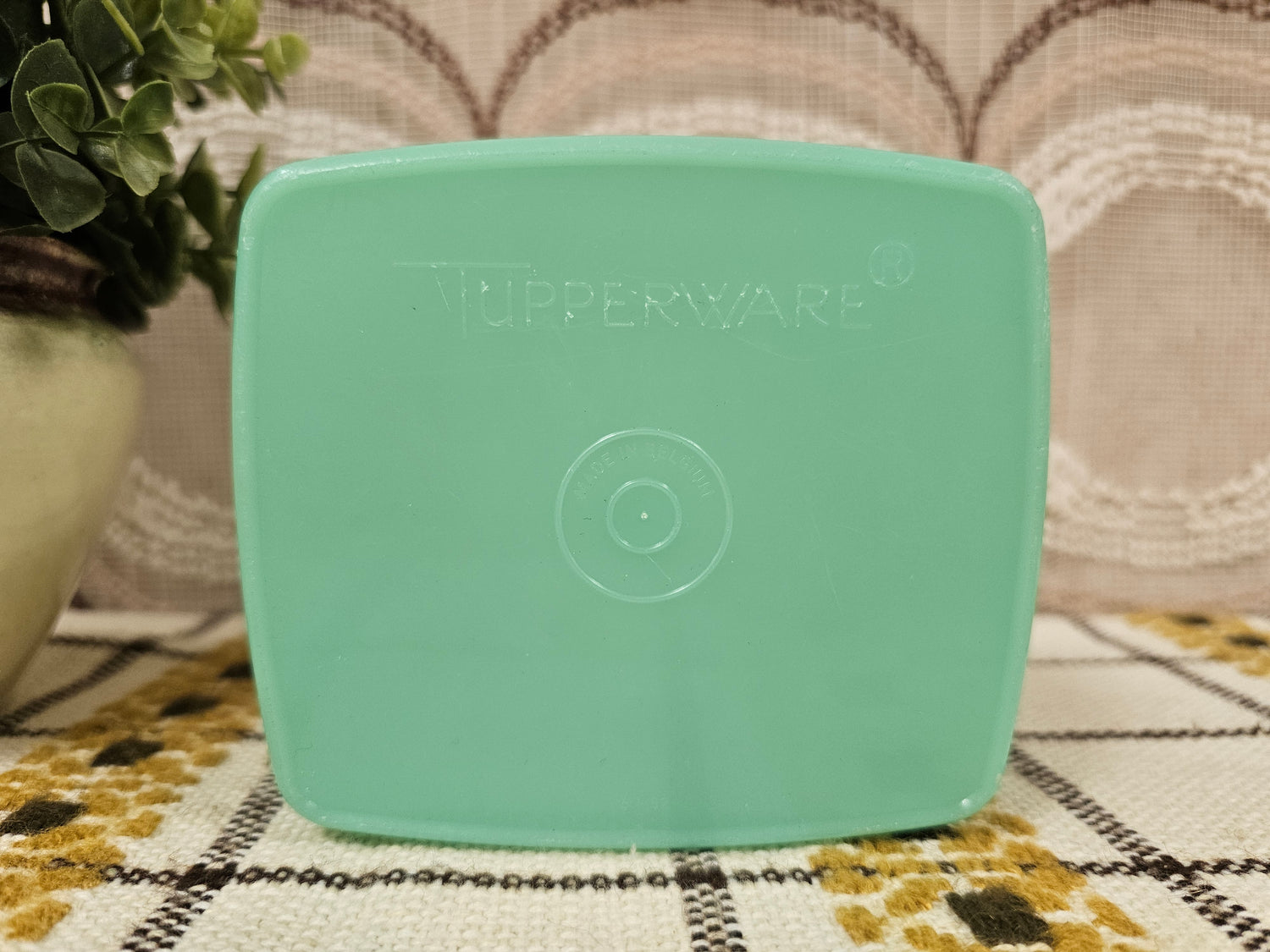Tupperware bakje pastelgroen met deksel