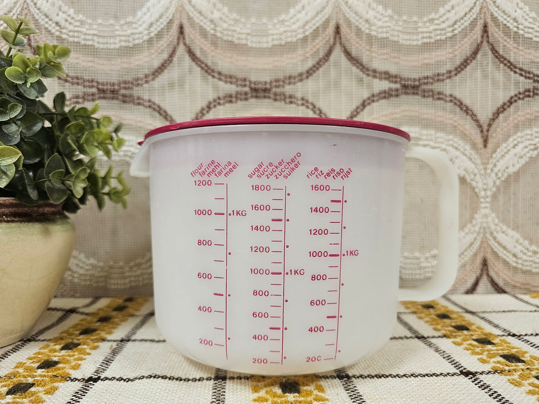 Tupperware maatbeker 2 liter  met roze deksel