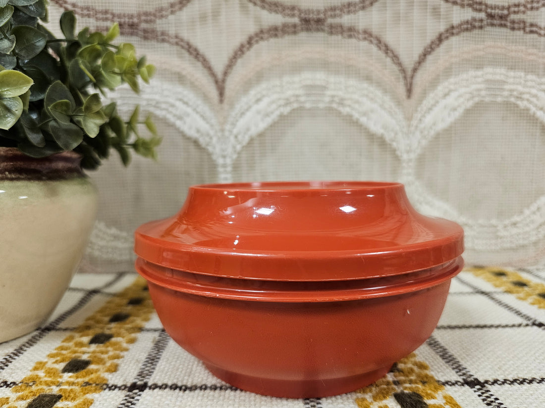 Tupperware oriental bowl 15 cm roestbruin