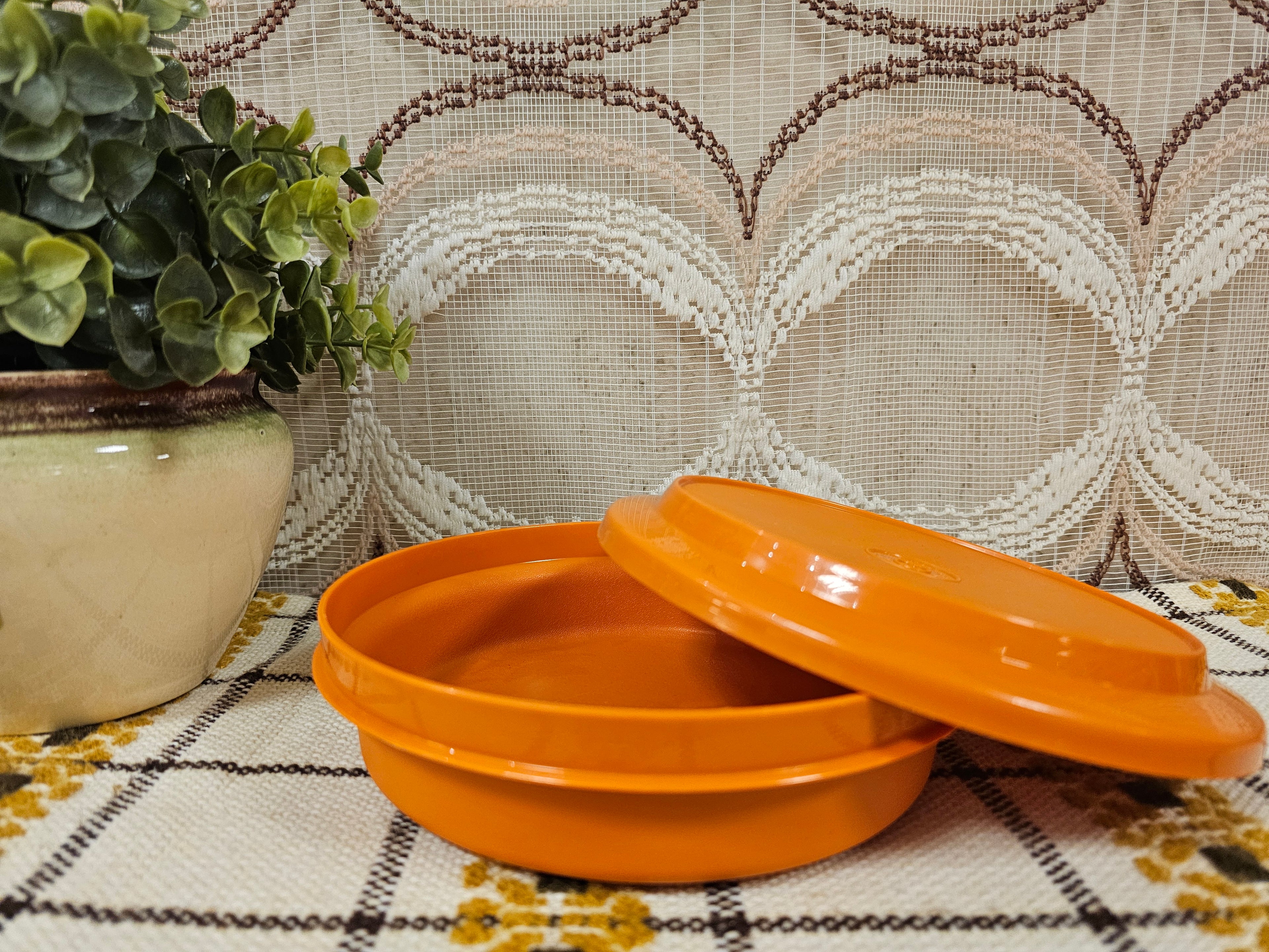 Vintage Tupperware oranje trommel uit de jaren 70 – Ø 17 cm