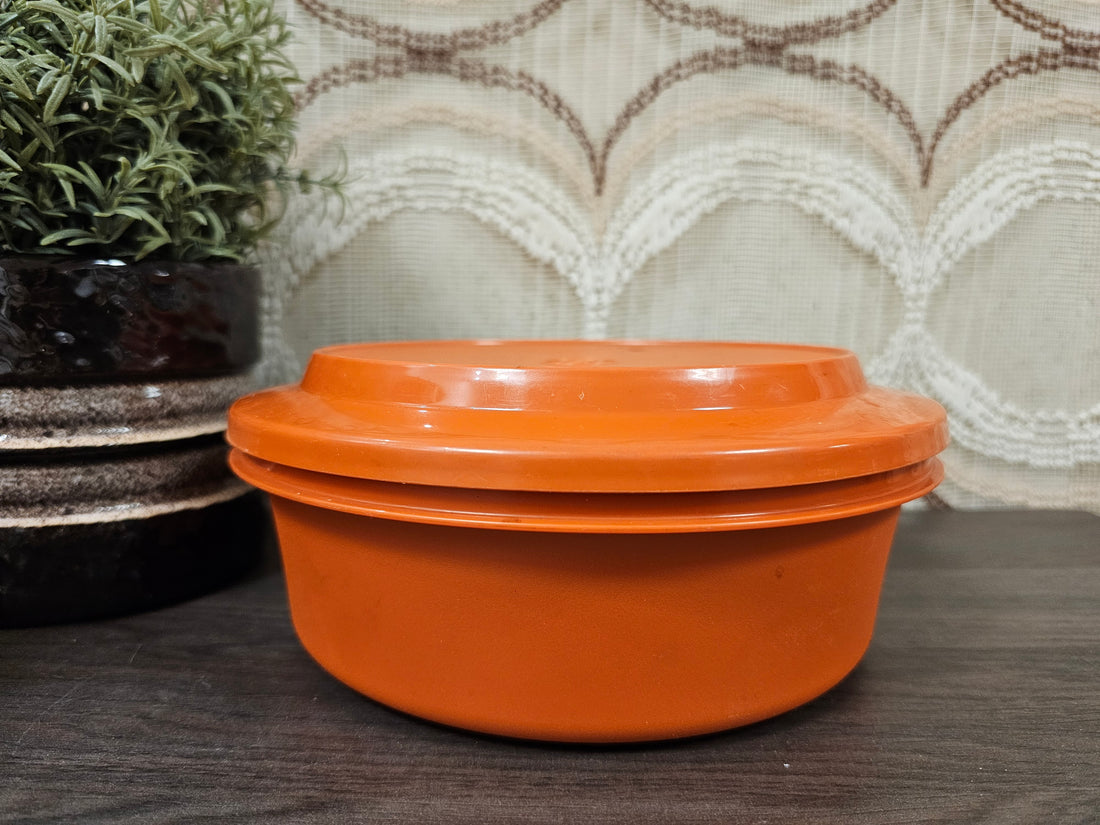 Vintage Tupperware serveerwonder roestbruin – met vergiet en deksel