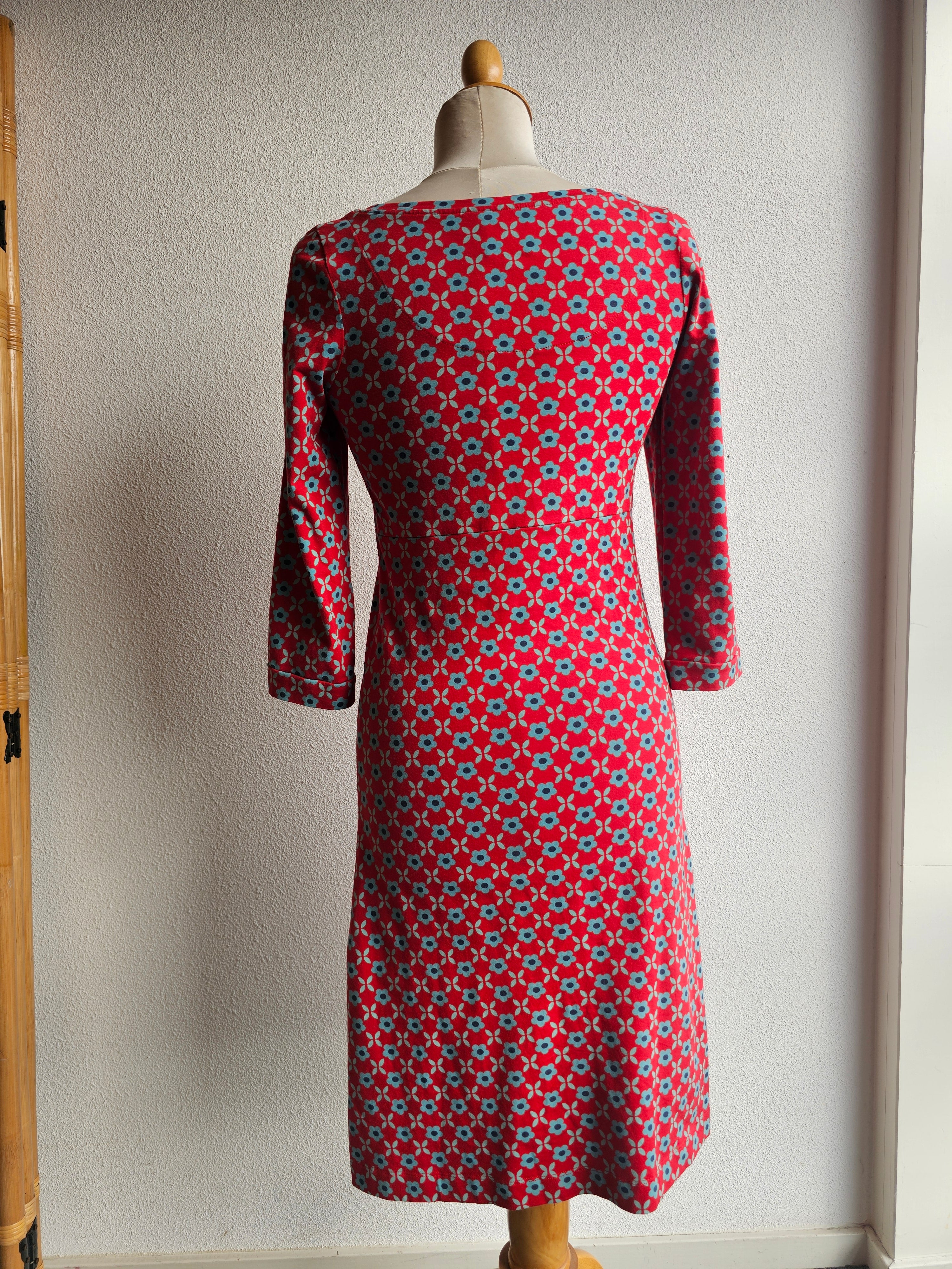 Retro Tante Betsy jurk rood met blauwe bloemen – Maat S