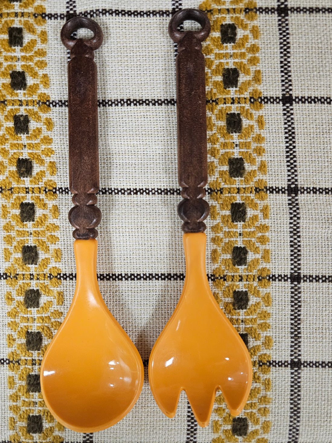 Vintage salade bestek oranje bruin