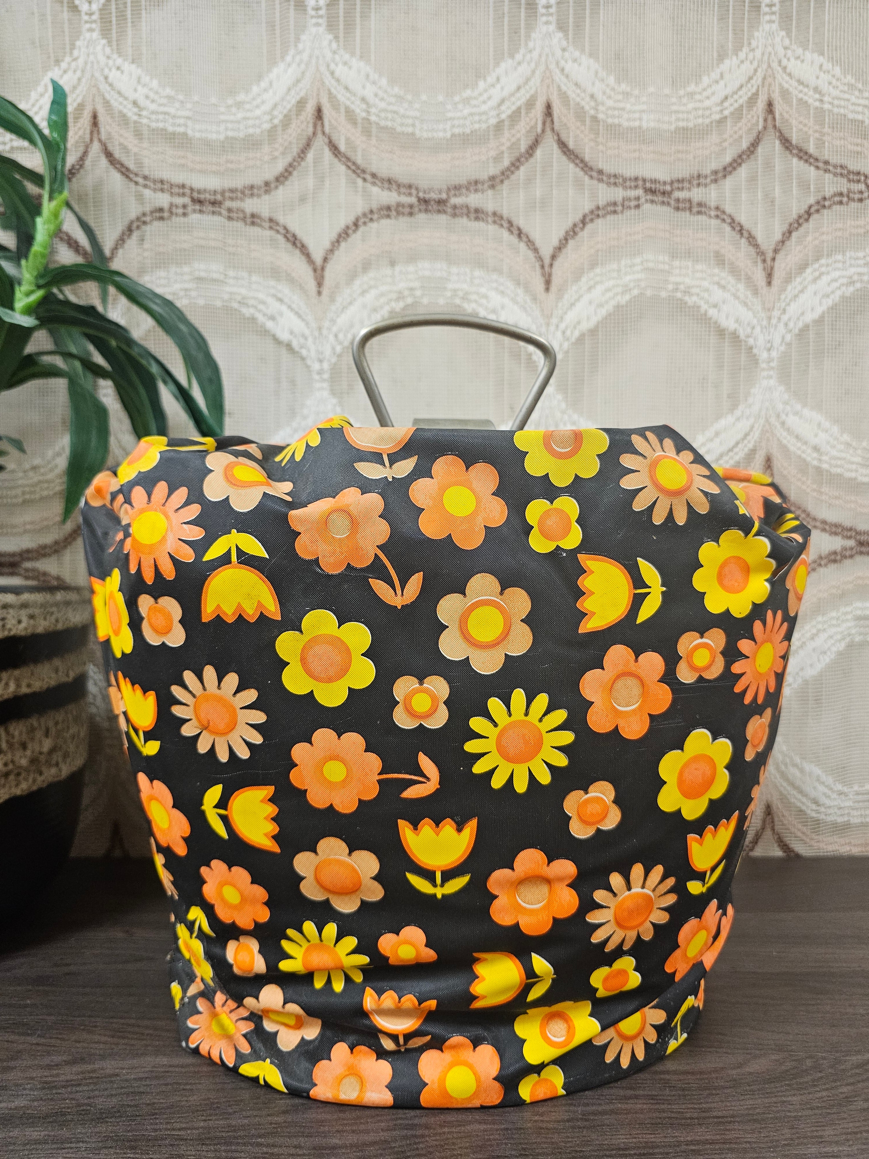 Vintage theebeurs met knip bloemenprint oranje geel