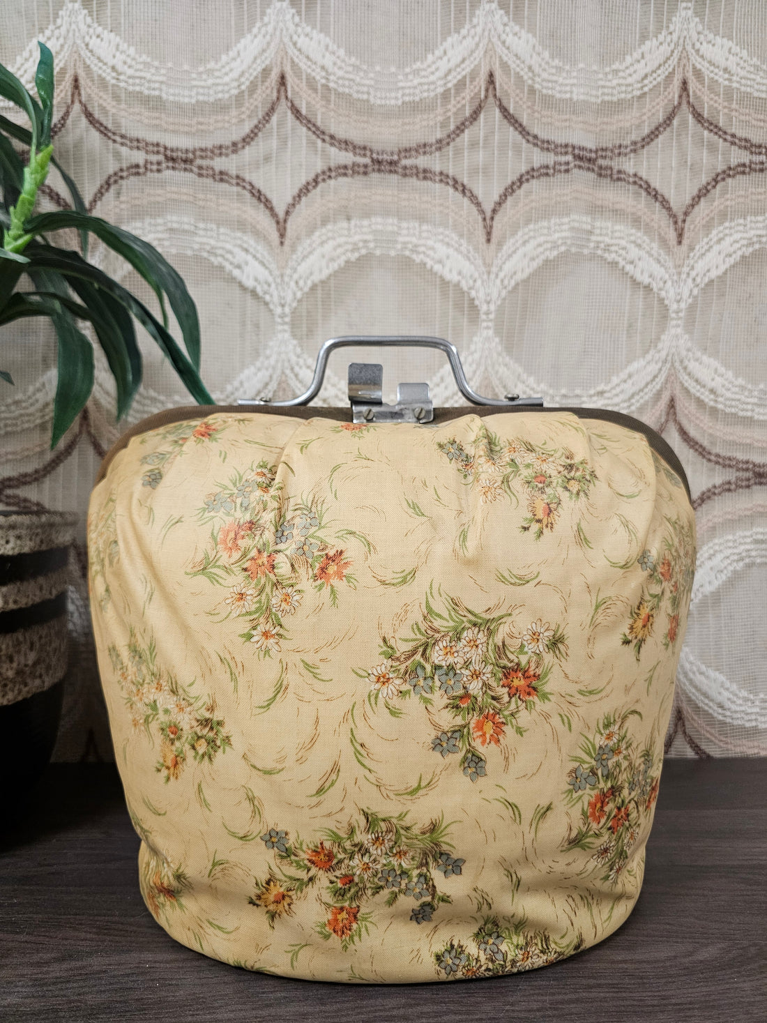 Theebeurs met knip Douwe Egberts beige met bloemen