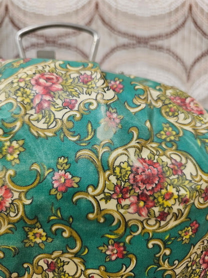 Vintage theebeurs met knip groen bloemenpatroon