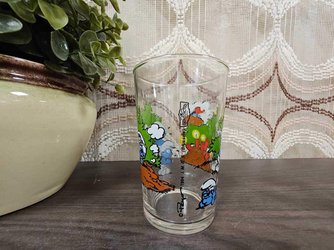 Smurfen glas Peyo 1994 met dynamiet-scène