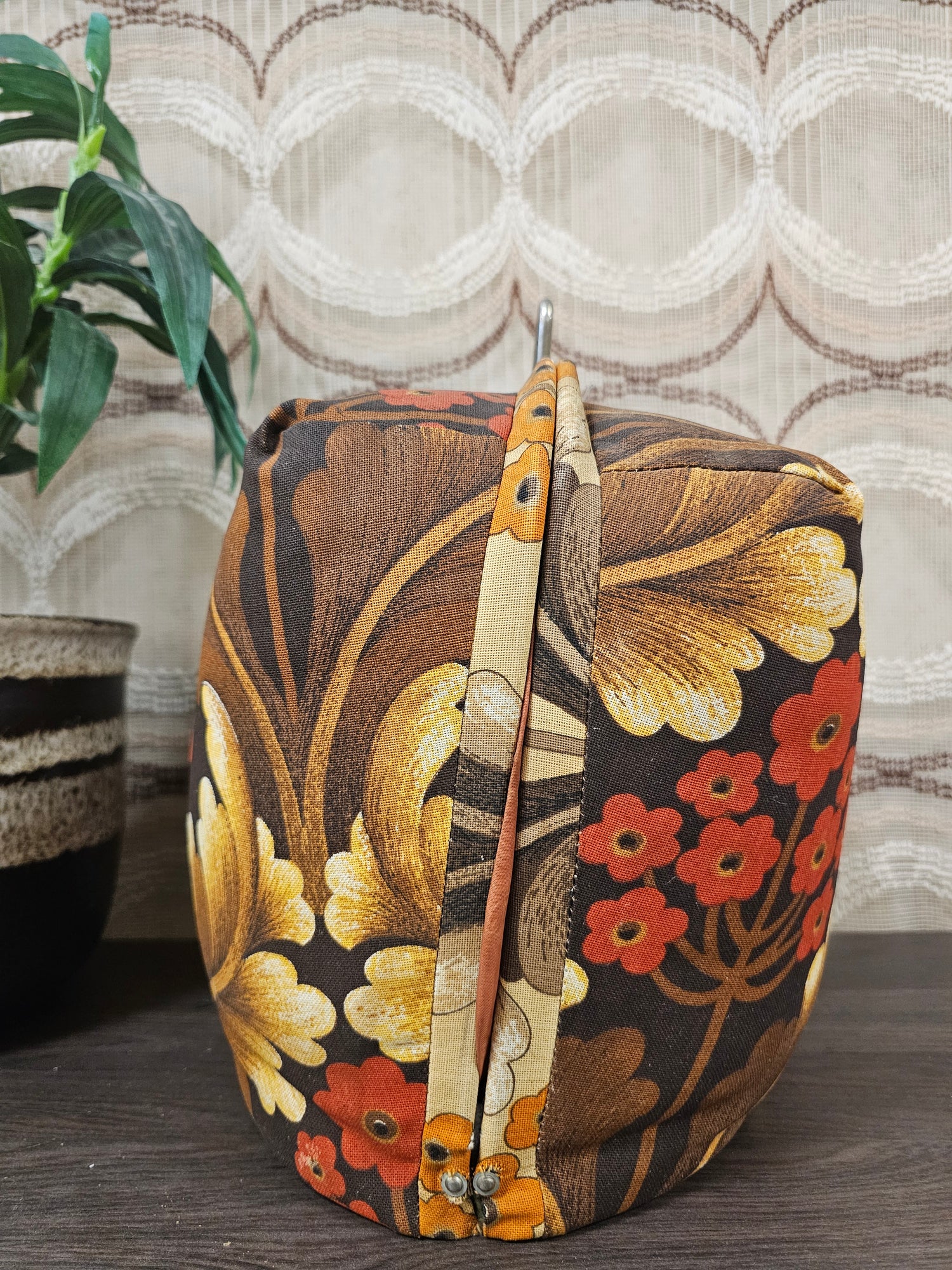 Vintage theebeurs met knip bruine bladeren