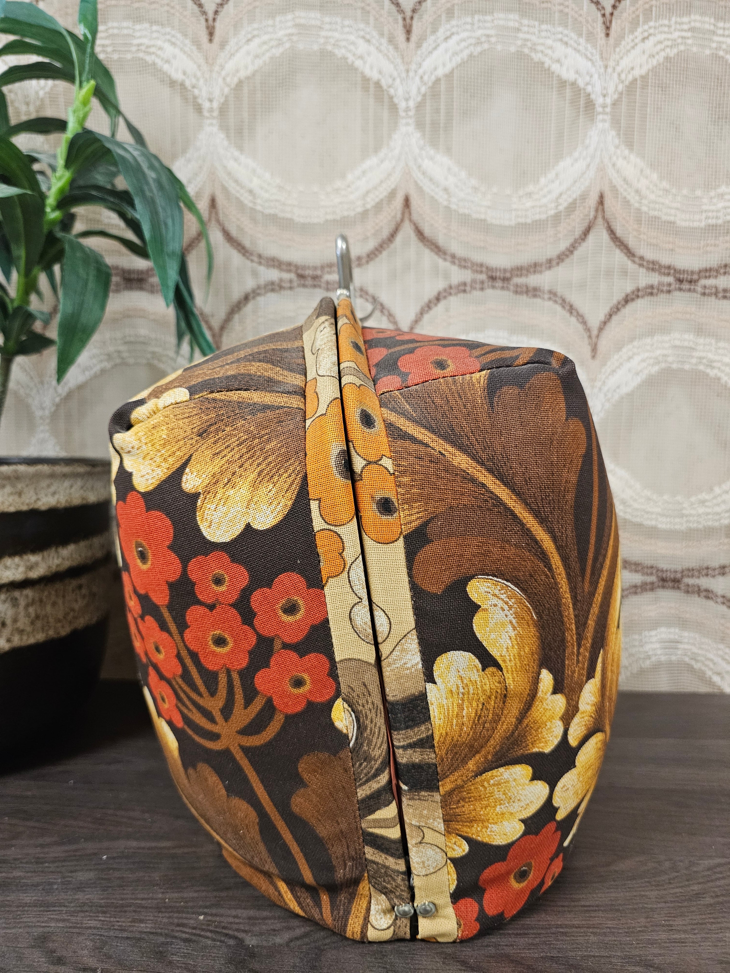 Vintage theebeurs met knip bruine bladeren