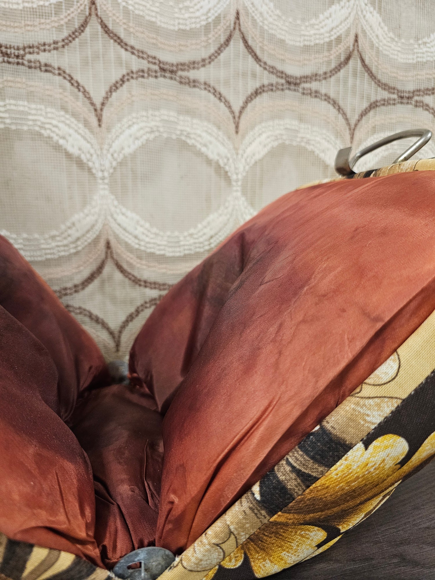 Vintage theebeurs met knip bruine bladeren