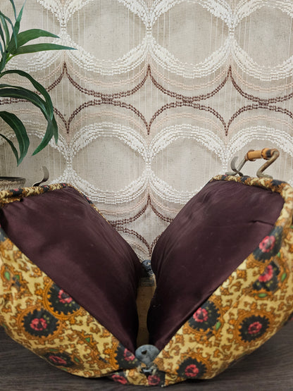 Vintage theebeurs met knip rozenmotief bamboe handvat