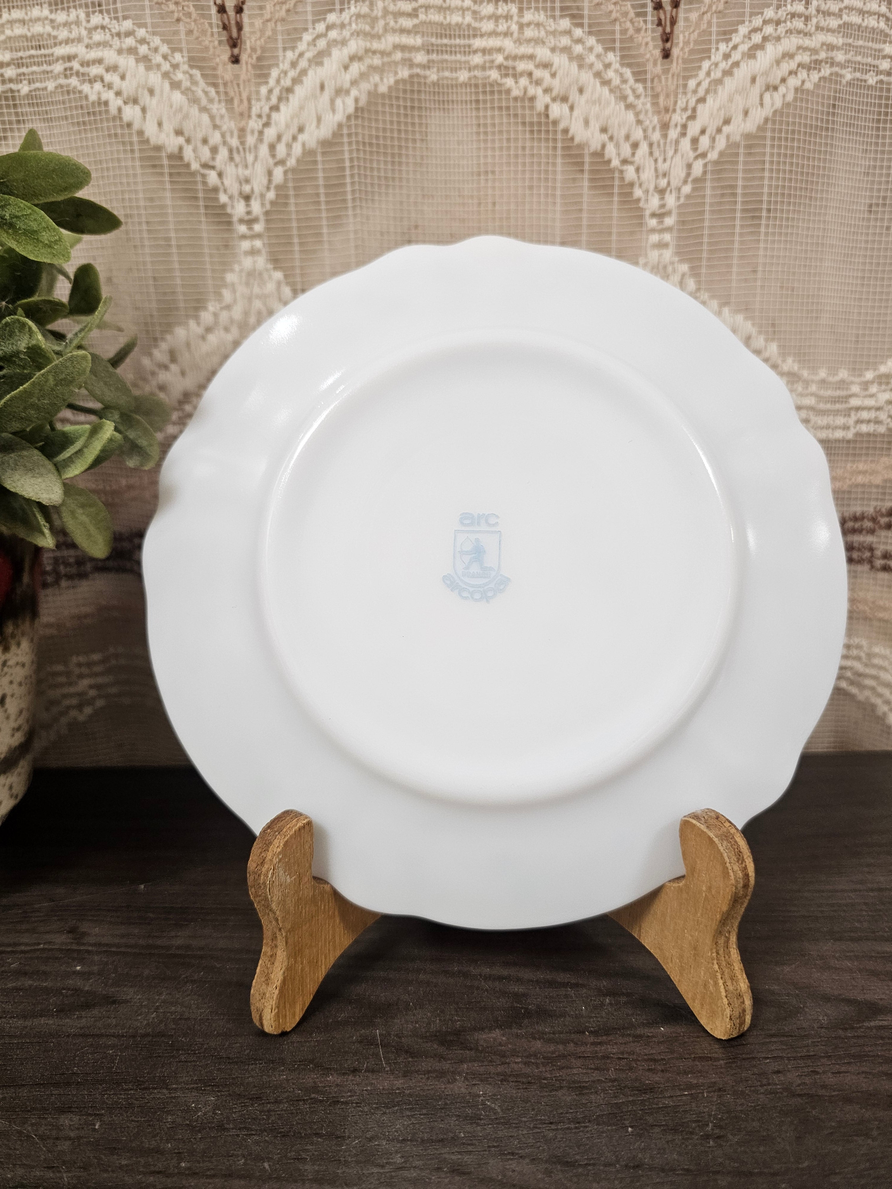 Arcopal Veronica bord 19,5 cm vintage melkglas servies