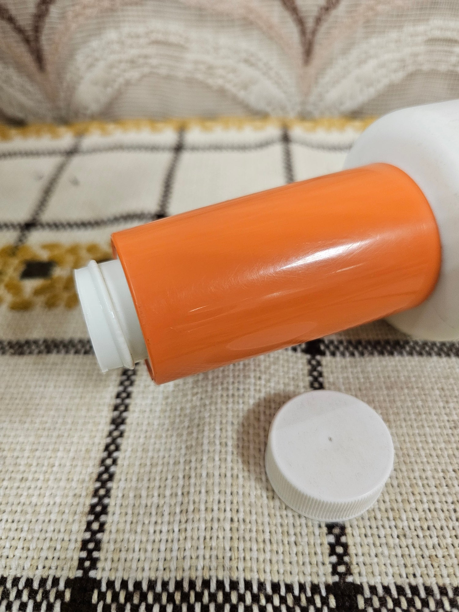 Tupperware deegroller wit | Oranje handvatten | Vulbaar met water | 46 cm