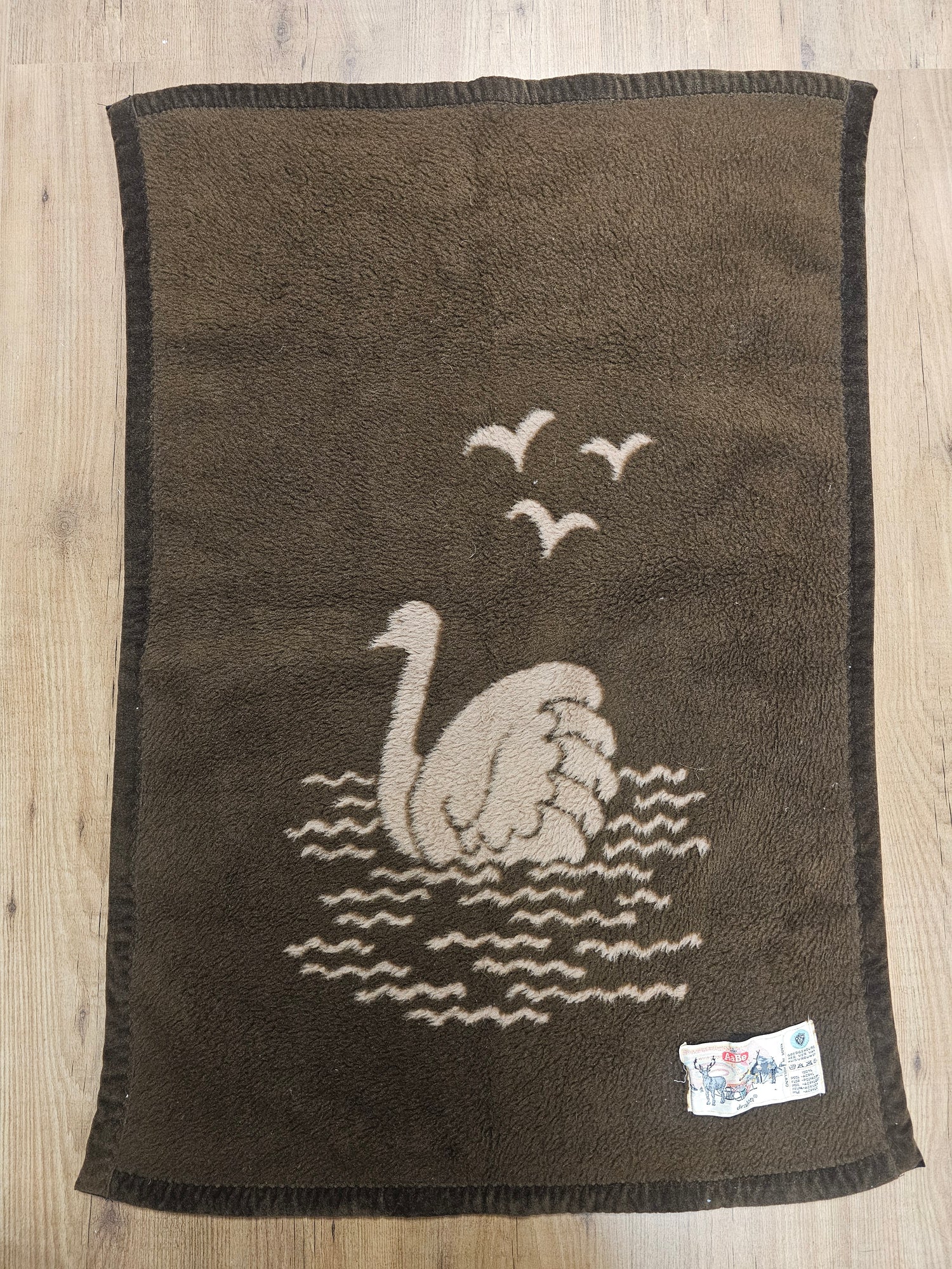 Aabe vintage ledikant deken Dralon Beige zwaan 104x72 cm