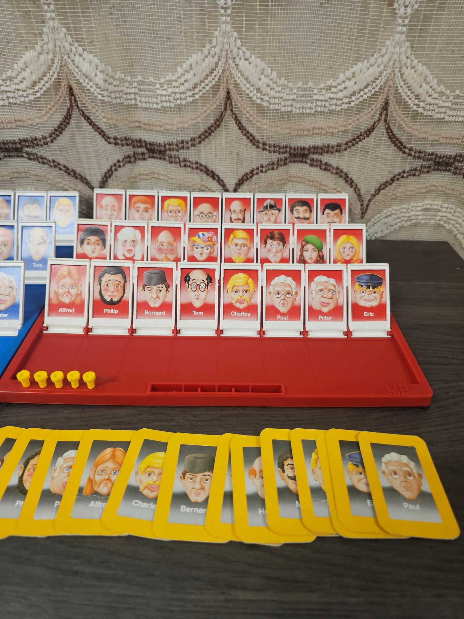 Wie is het? MB Spel jaren 80  vintage gezelschapsspel