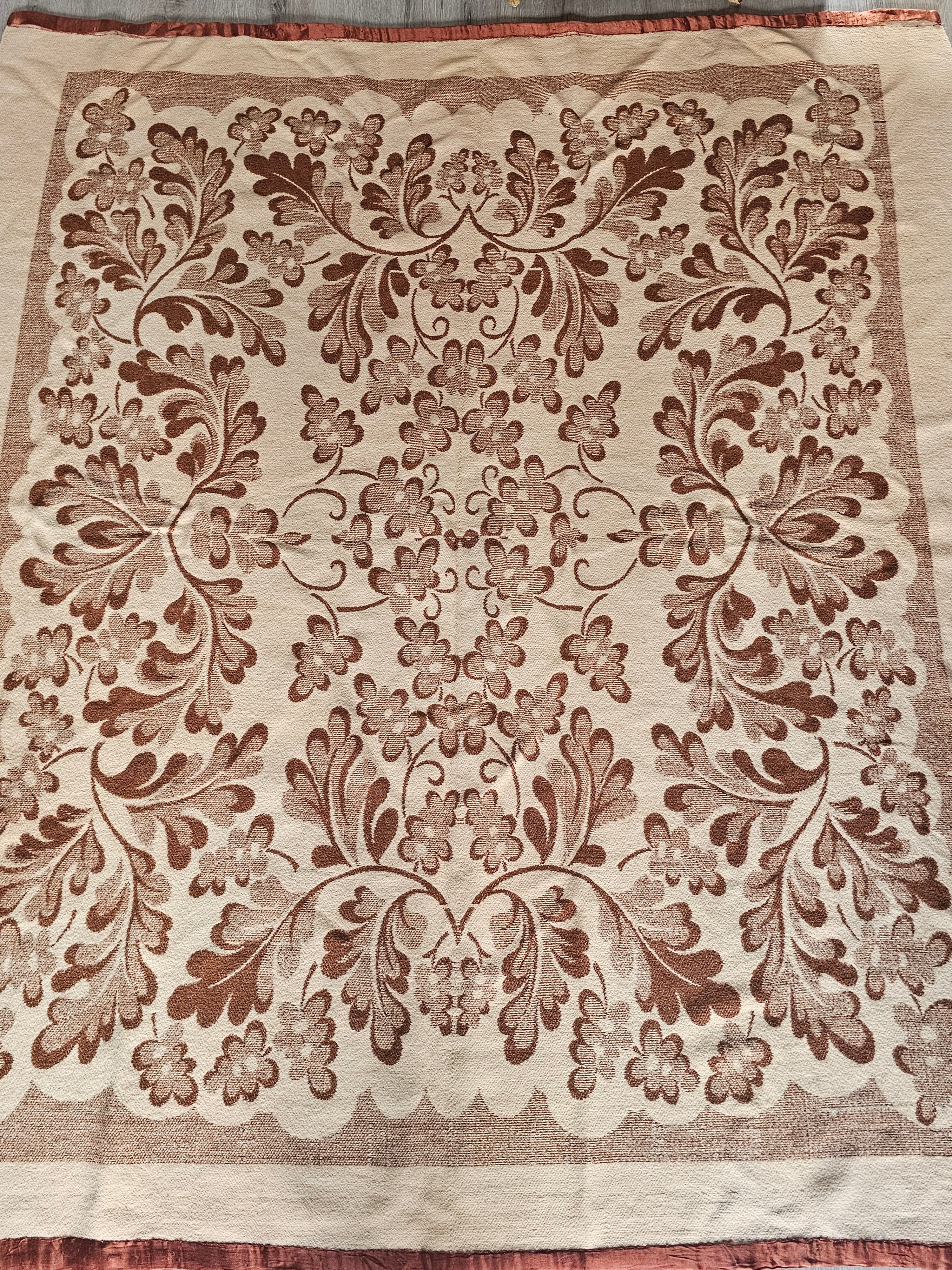 Dubbelzijdige vintage deken met bladmotief 194 x 167 cm