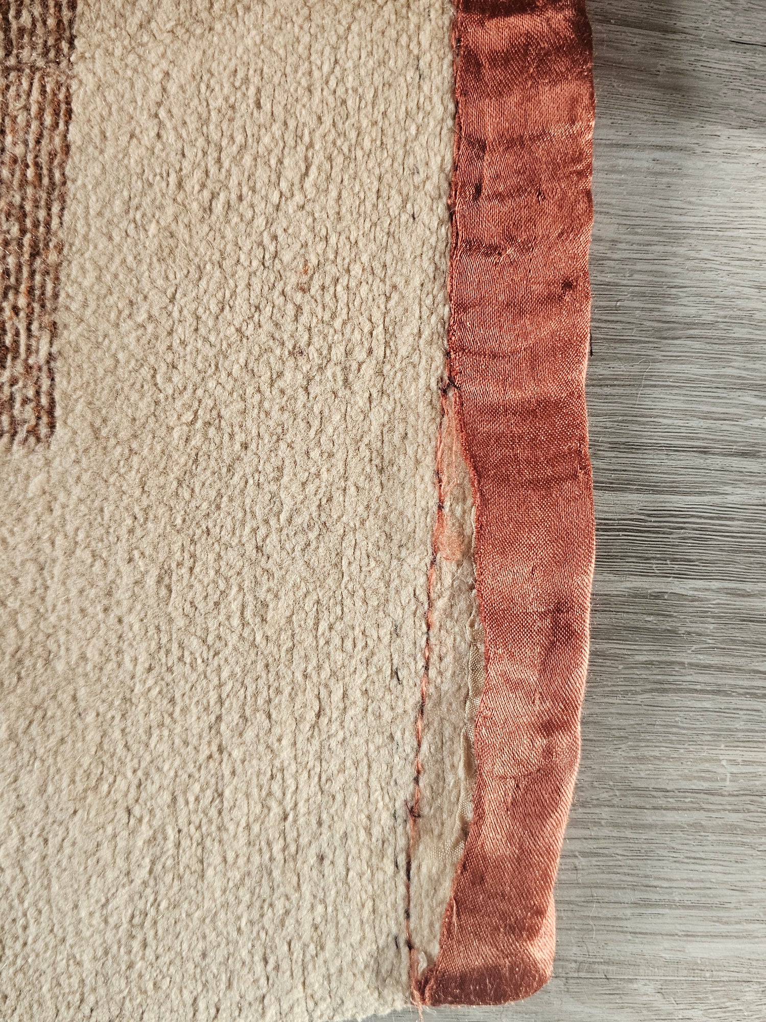 Dubbelzijdige vintage deken met bladmotief 194 x 167 cm