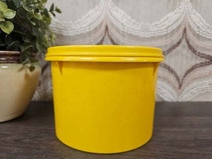 Tupperware bakje met deksel geel 10,5 x 13,5 cm