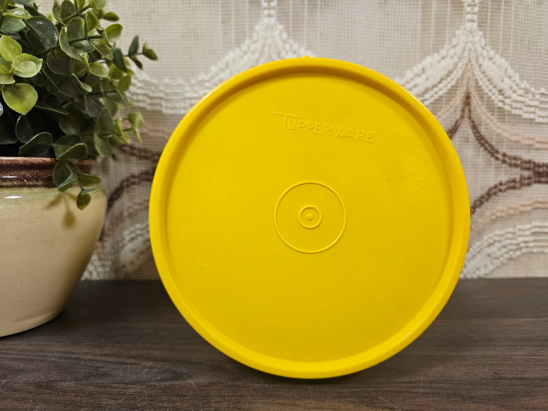 Tupperware bakje met deksel geel 10,5 x 13,5 cm