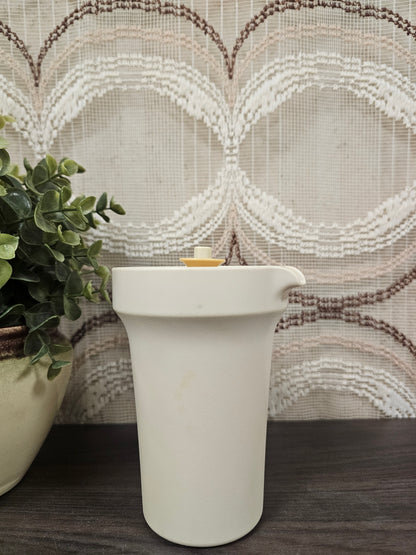 Tupperware kannetje cremekleur – 13,5 cm hoog