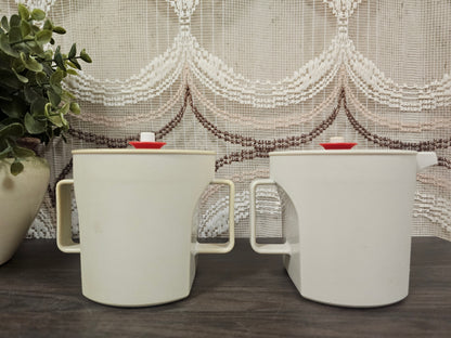 Tupperware melk- en suikerstel crèmekleur met rood motief