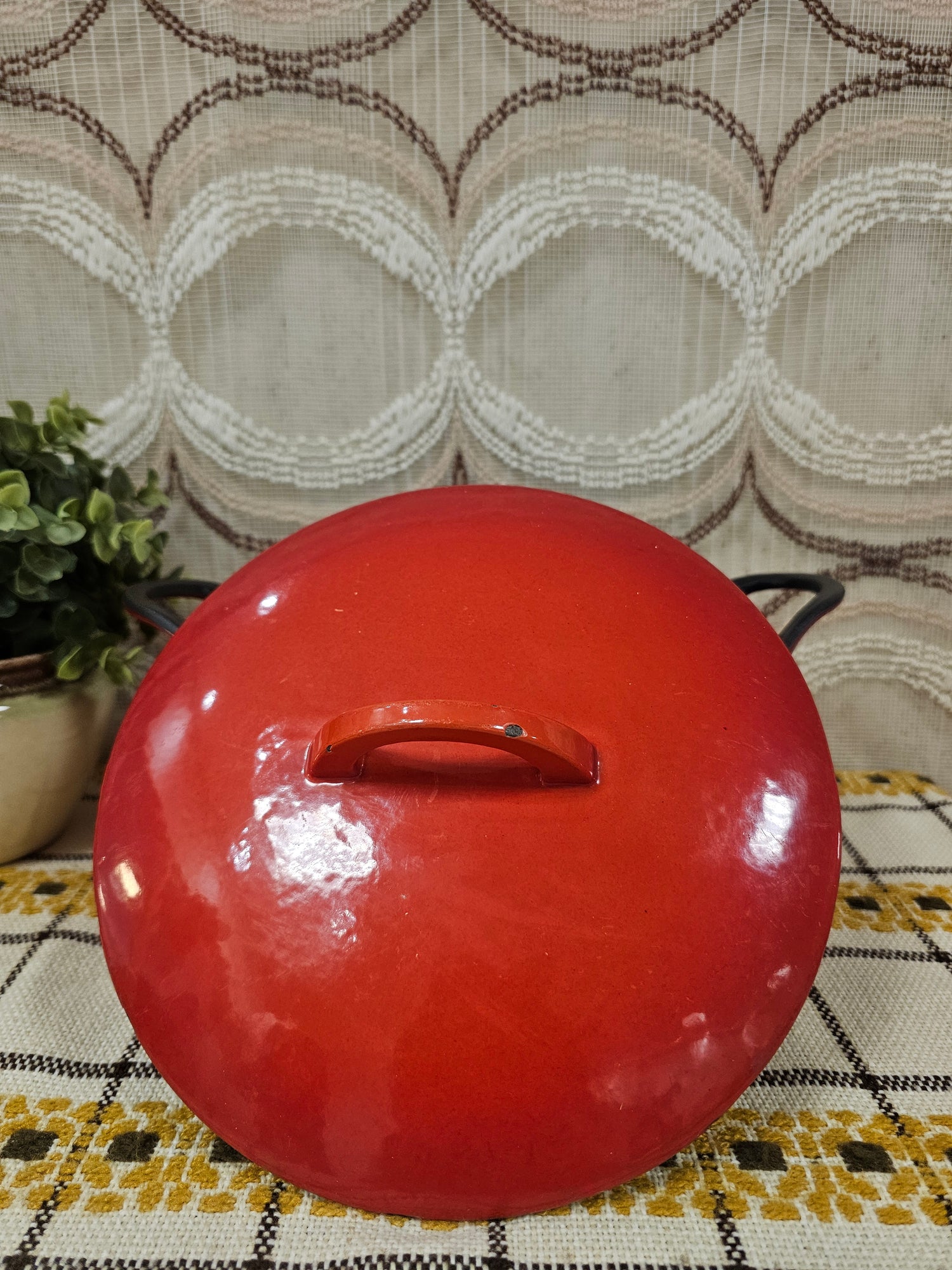 Hackman pan gietijzer rood emaille  25 cm met deksel