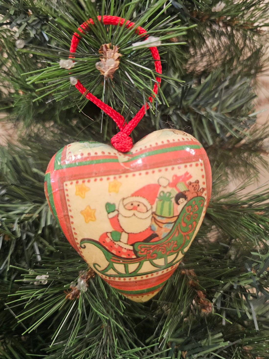 Vintage kersthanger hartvorm kerstman &amp; arrenslee