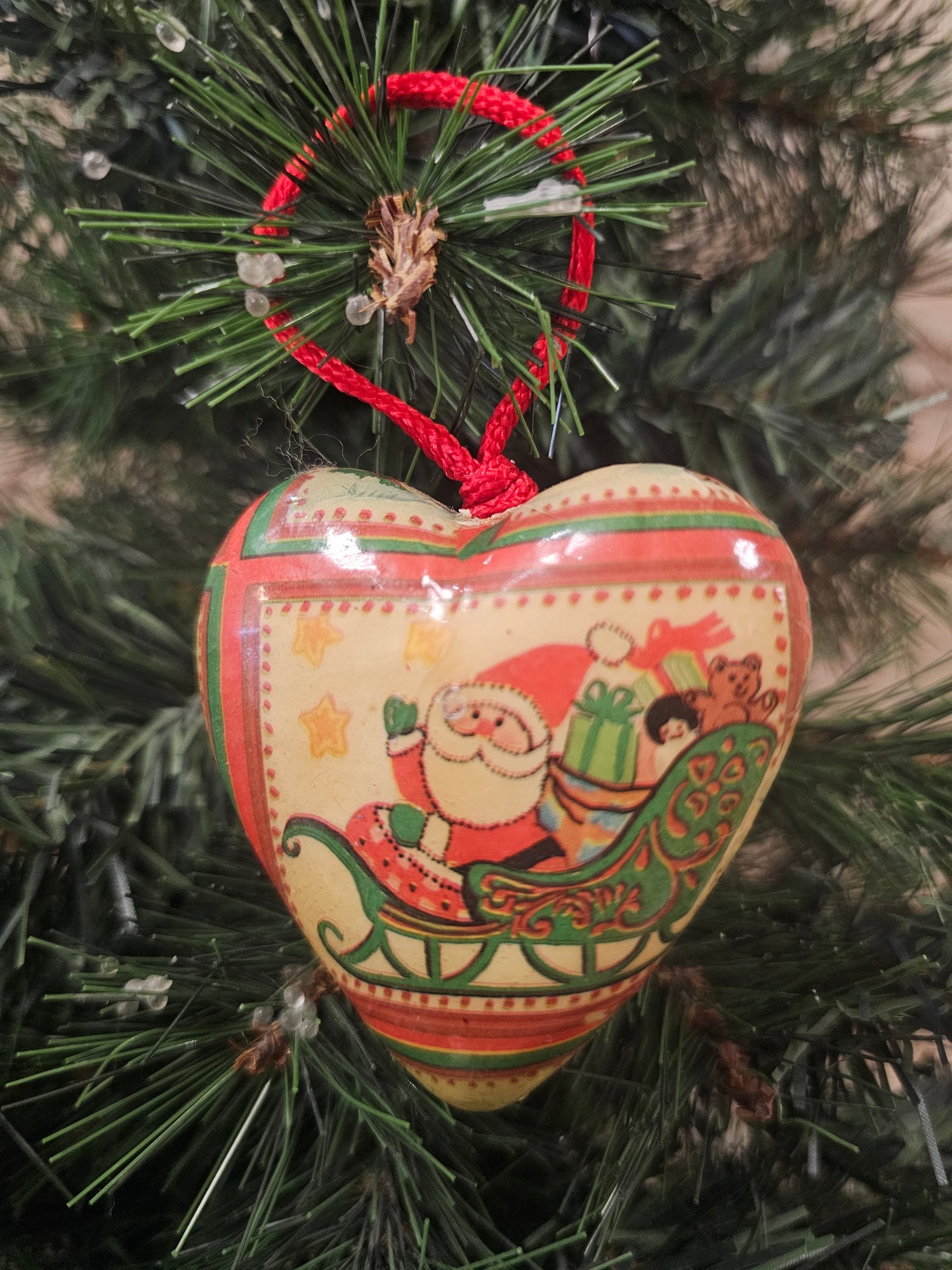 Vintage kersthanger hartvorm kerstman &amp; arrenslee