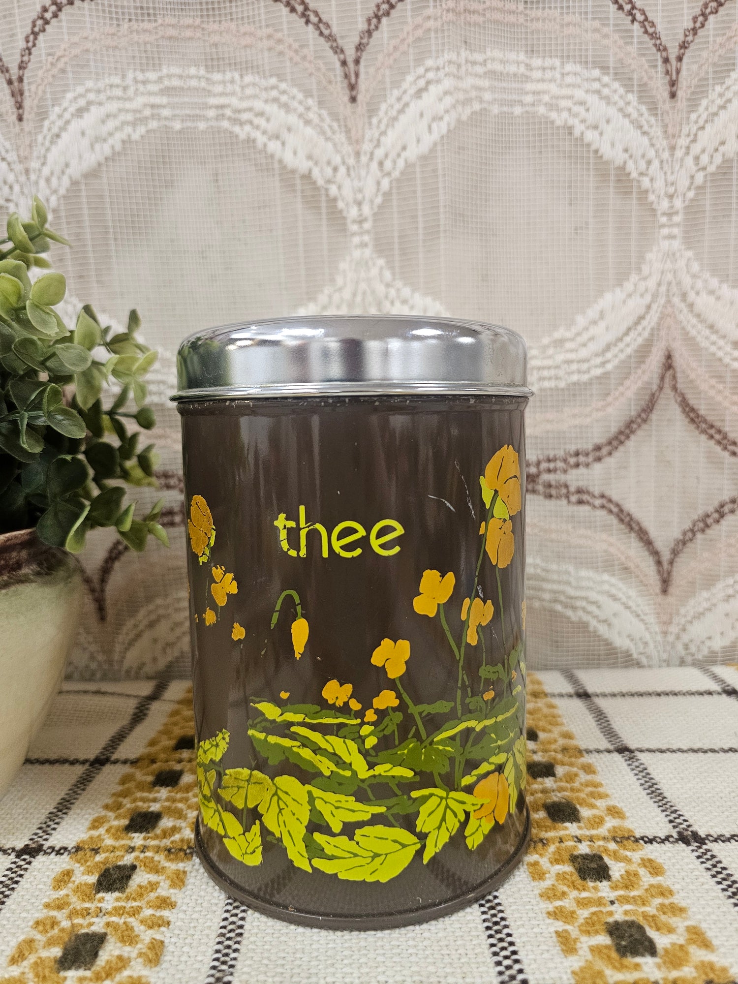 Brabantia boterbloem theeblik  vintage 16 cm hoog