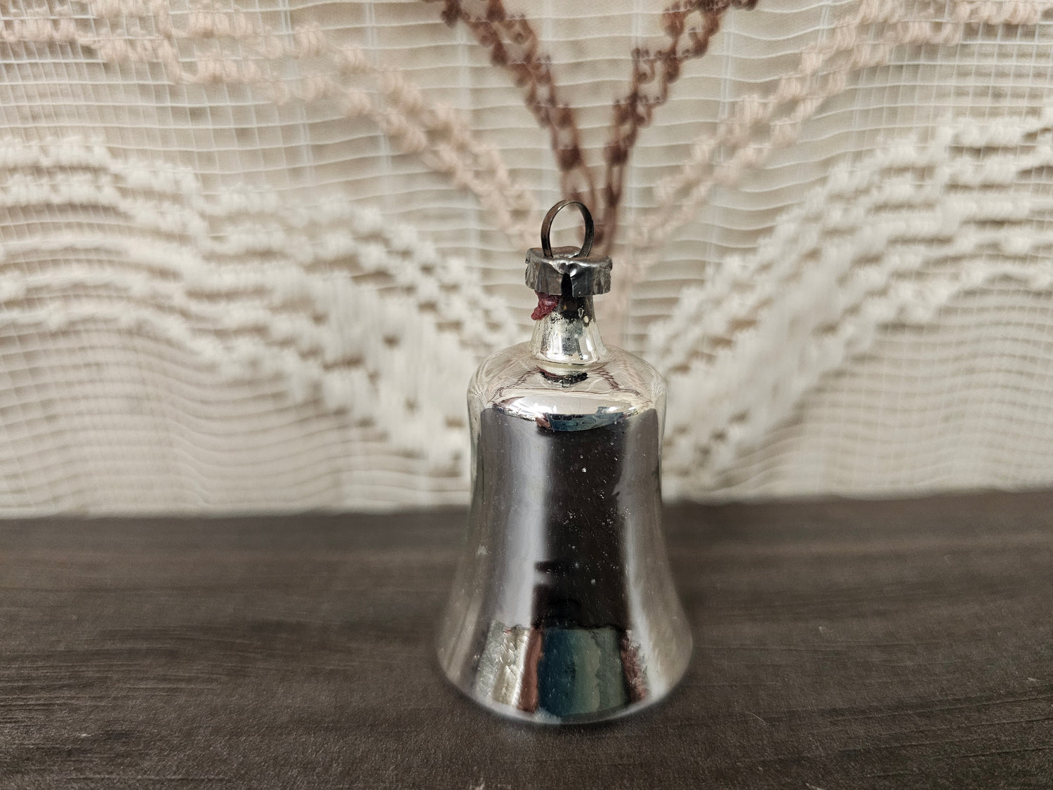 Vintage glazen kerstdecoratie bel zilver circa  5 cm