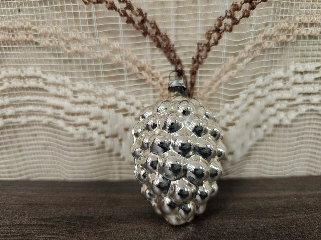 Vintage glazen kerstornament dennenappel zilver ca. 6 cm