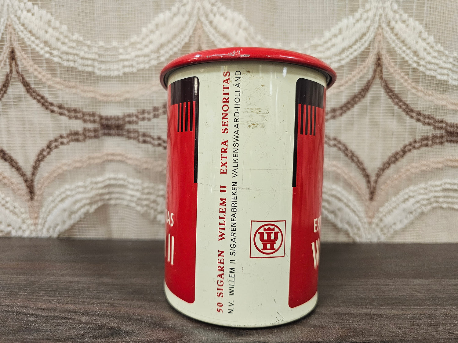 Willem II vintage sigarenblik rood met portret