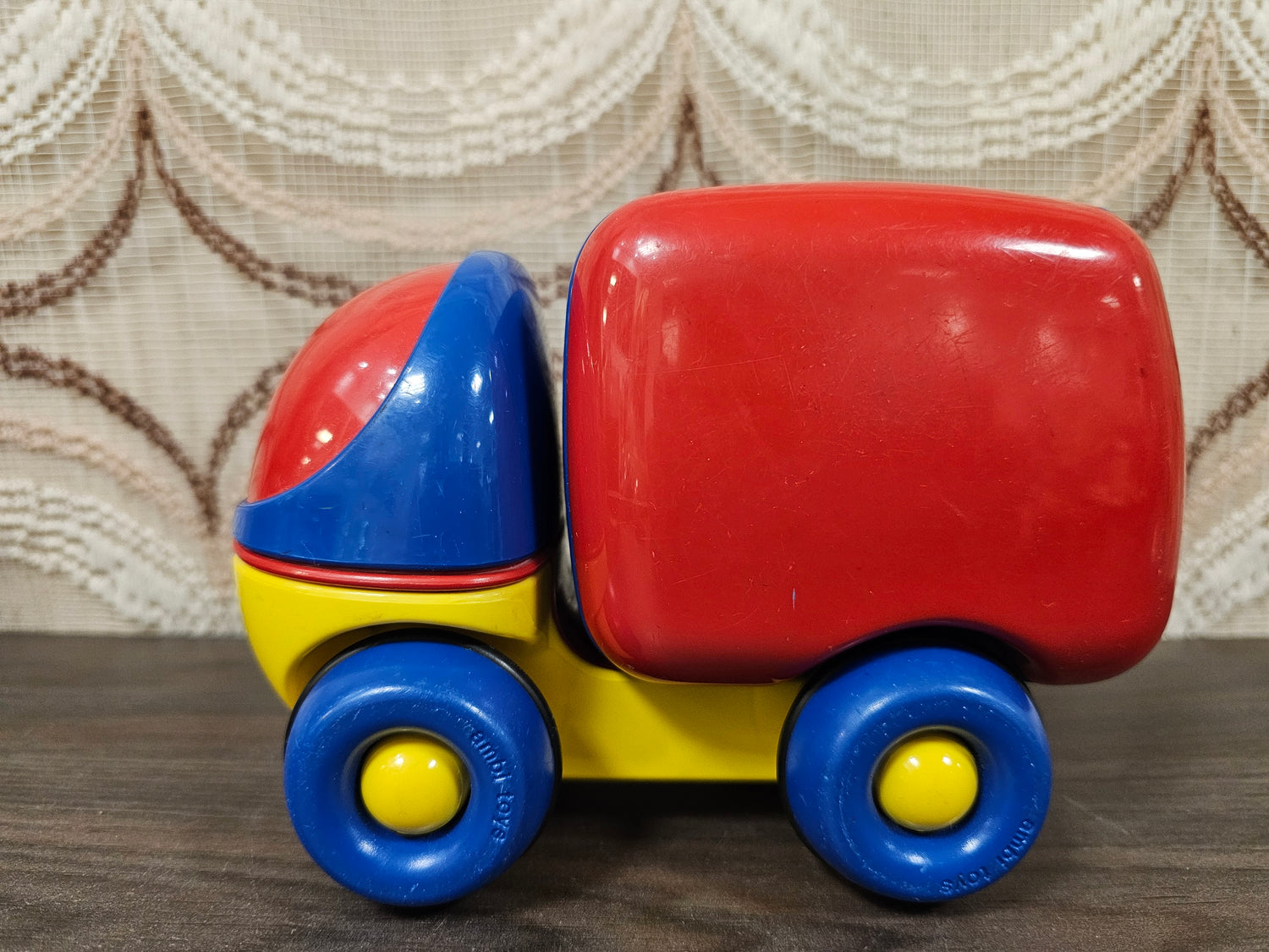 Vintage Ambi Toys vrachtwagen met laadklep