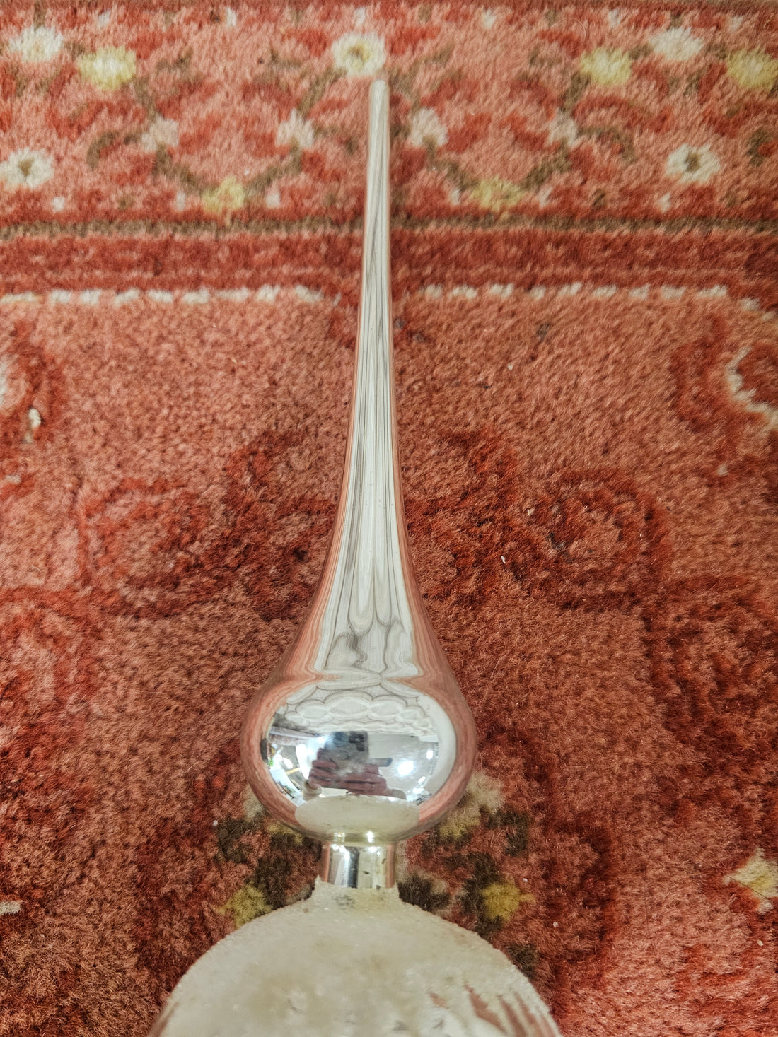 Vintage zilveren glazen kerstpiek met witte kerstboom  30 cm