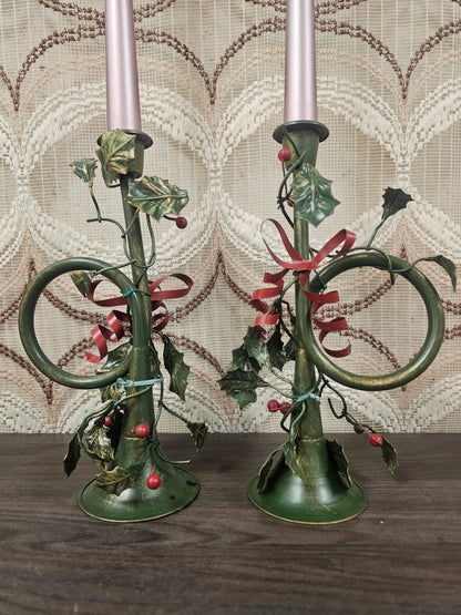 Metalen kandelaars trompetvorm groen rood  23 cm