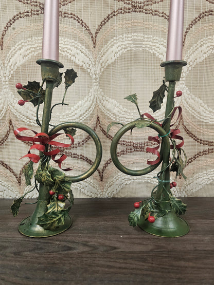 Metalen kandelaars trompetvorm groen rood  23 cm