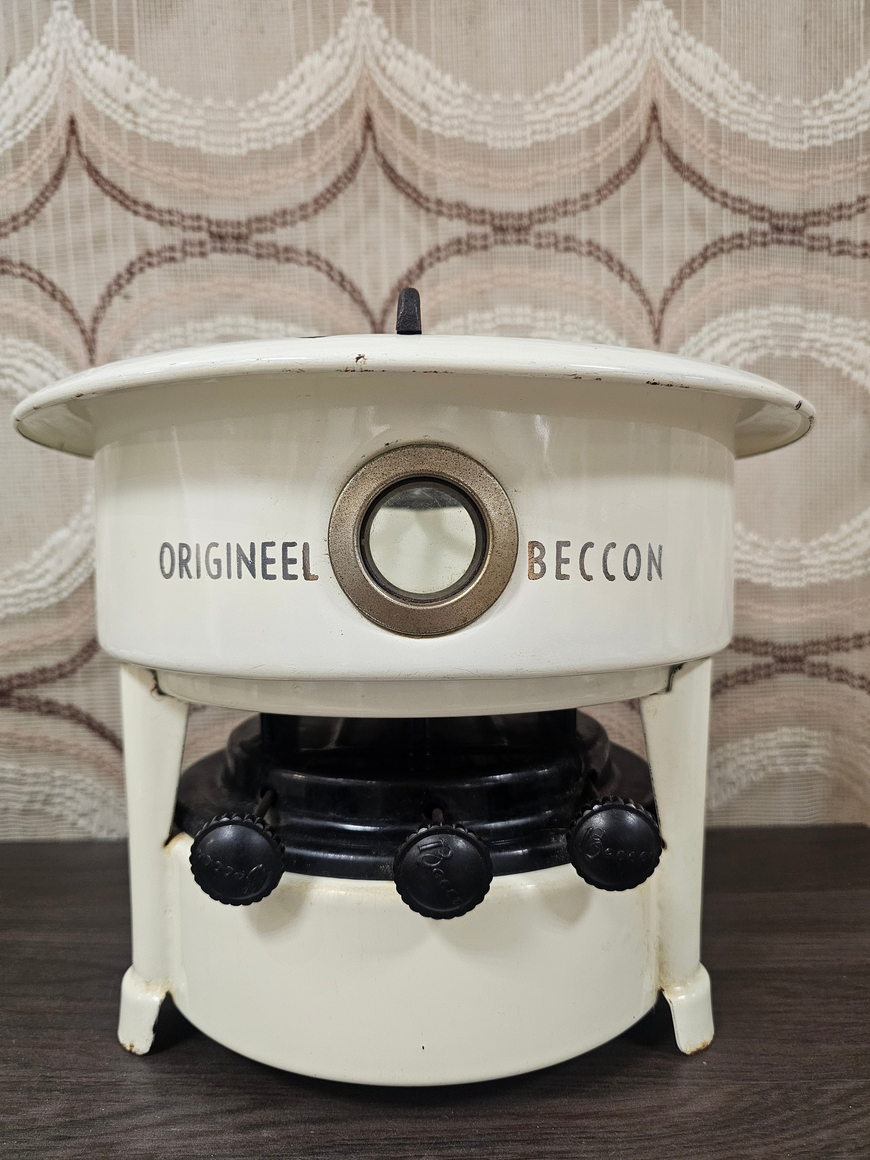 Origineel Beccon crèmekleur petroleumstel 3-pits