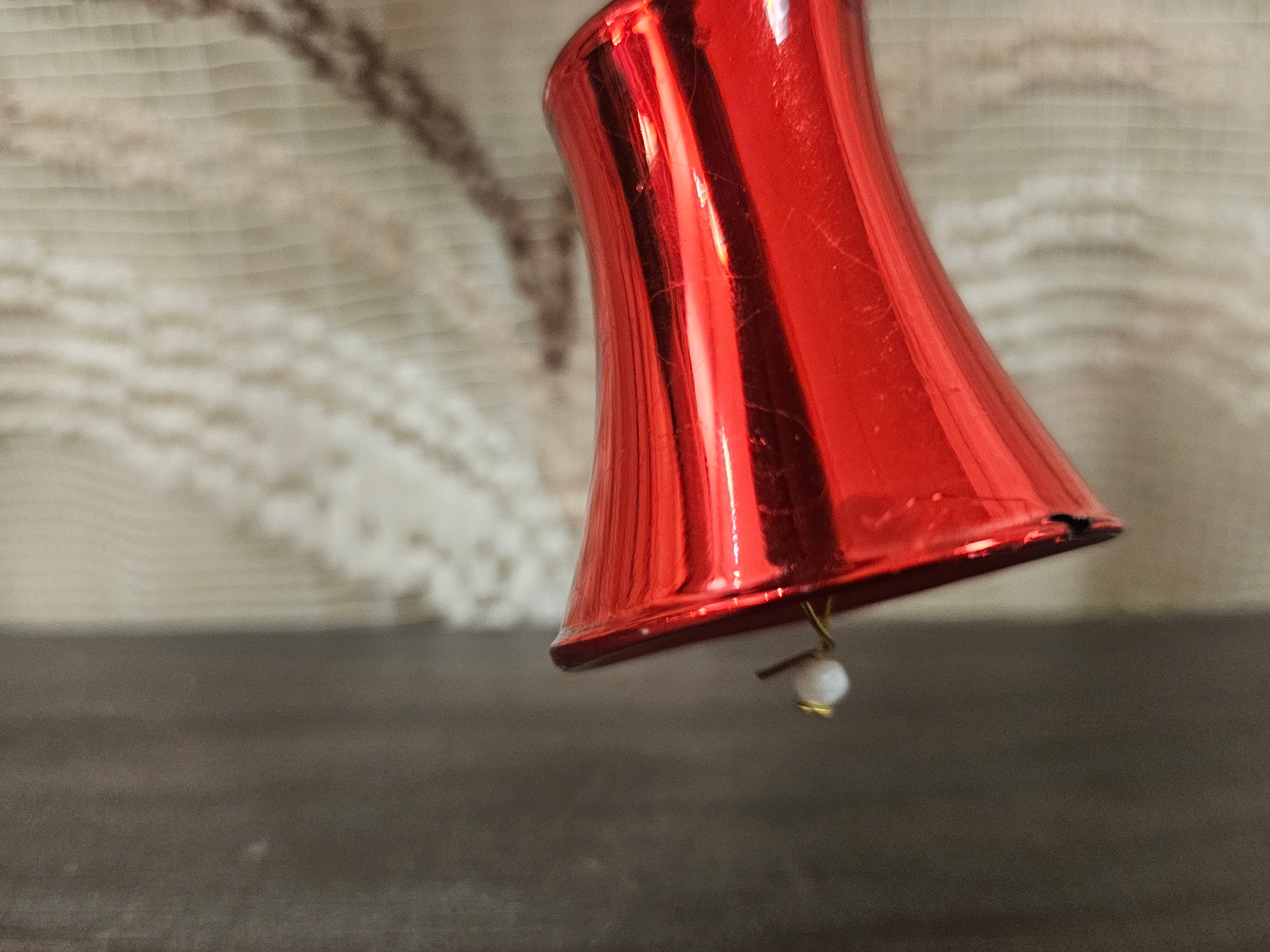 Vintage glazen kerstbel rood