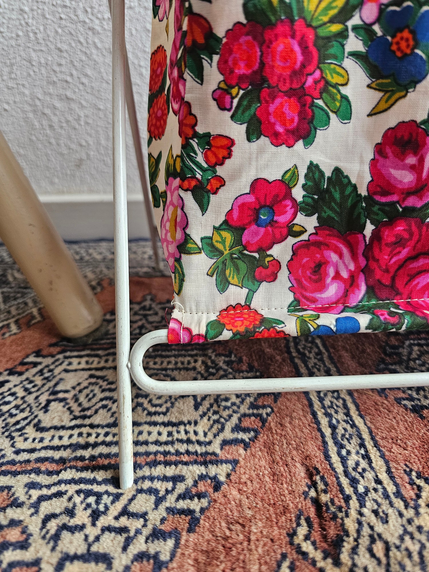 Vintage opvouwbare breimand met bloemenstof