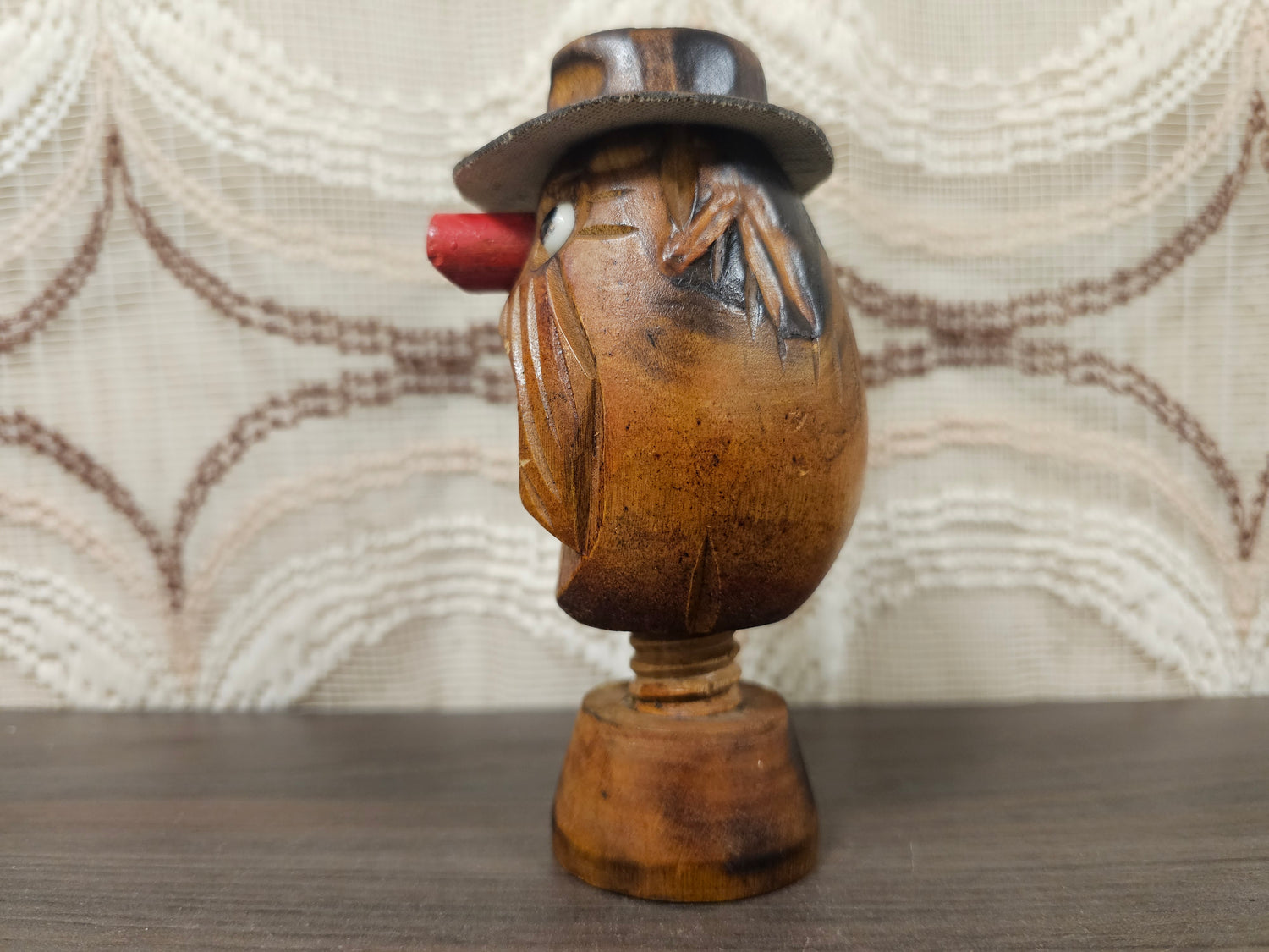 Vintage houten notenkraker mannetje met hoed