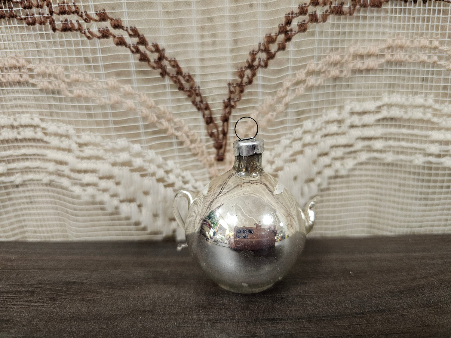 Vintage kerstbal theepot glazen ornament zilver met wit 5 cm