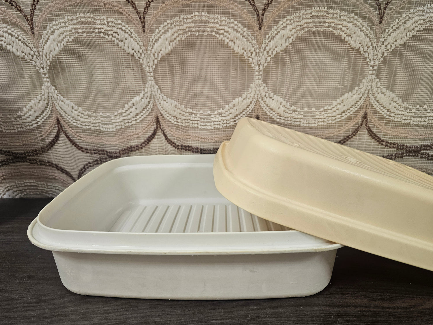 Tupperware Kornuit broodtrommel | Vintage jaren 80 kunststof