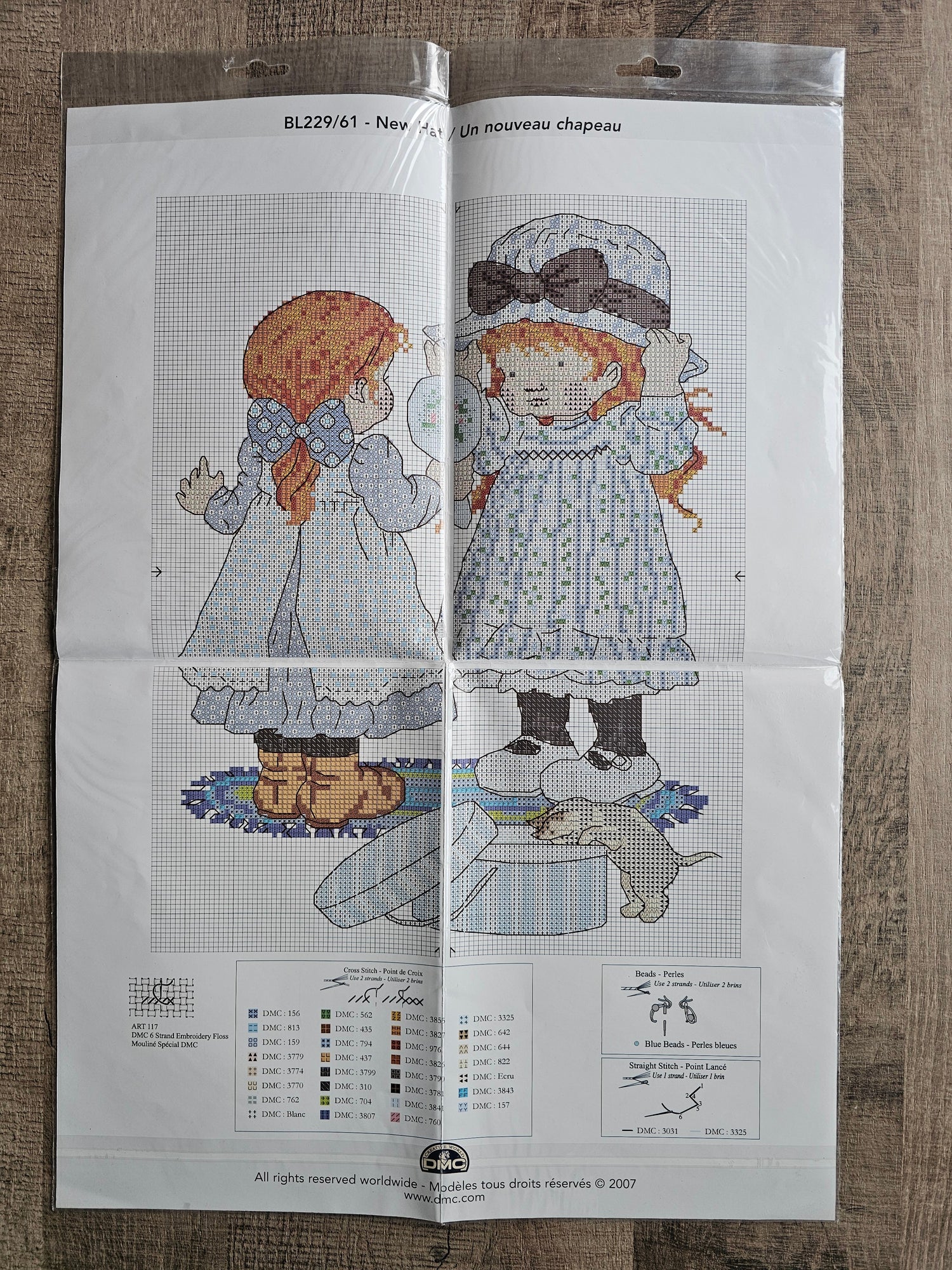 Sarah Kay borduurpatroon New Hat | DMC kruissteekpakket