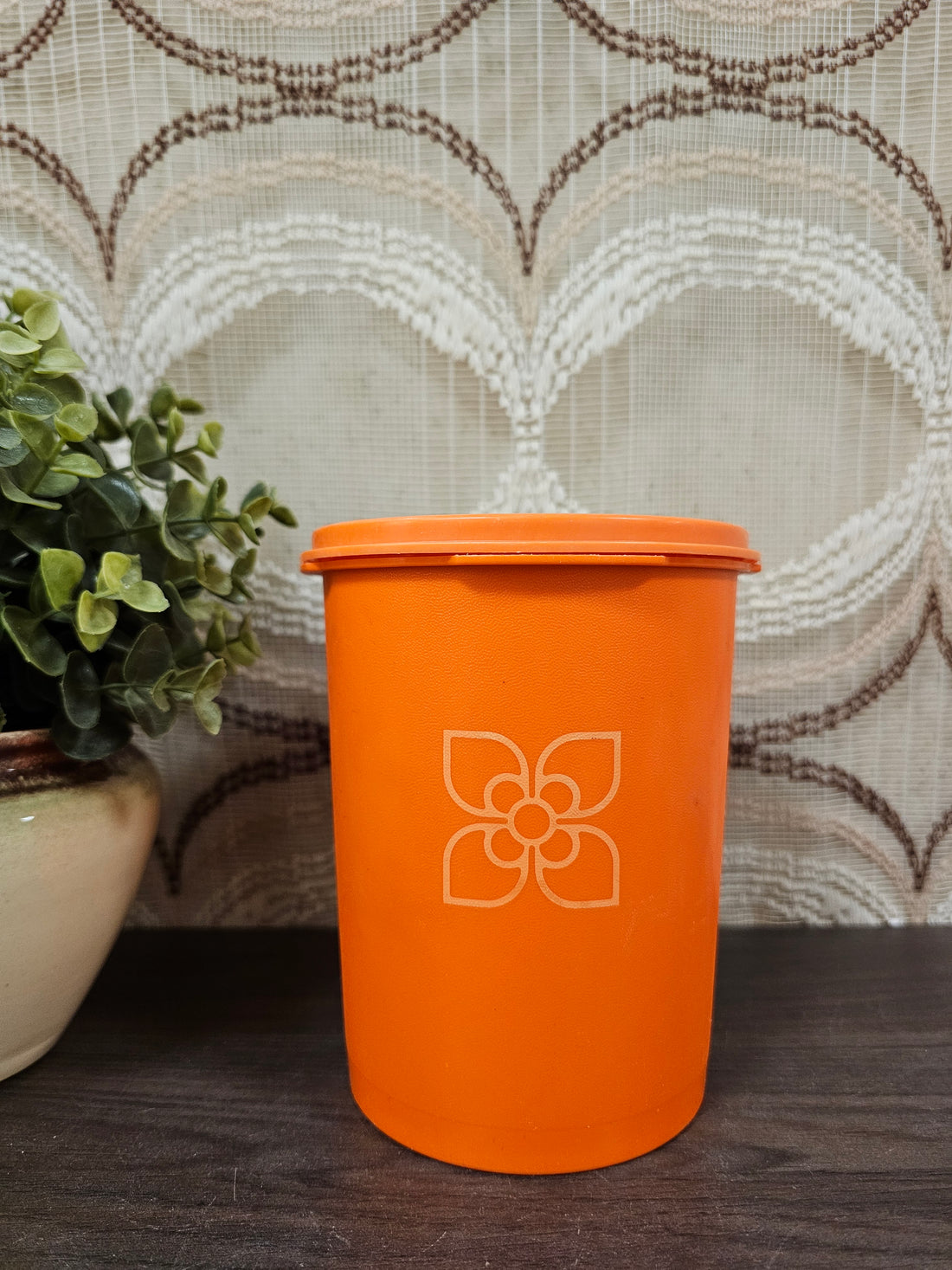 Tupperware voorraadbus oranje met sterdeksel – Ø 11,5 cm x 15,5